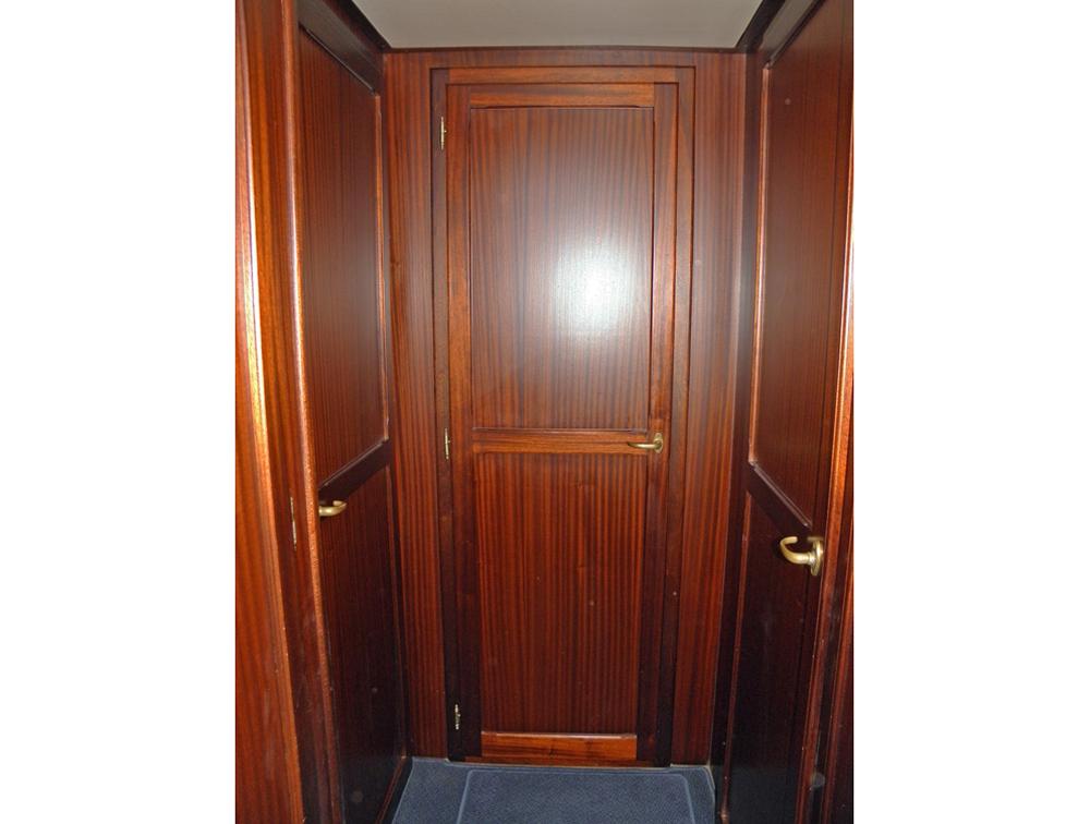 Aft cabin, Accommodation